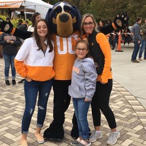 Meet your Posher, Christy